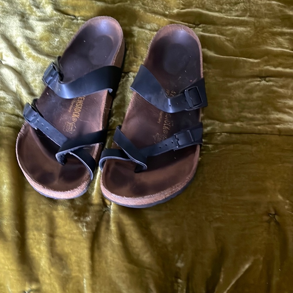 Birkenstock Mayari Sandals black leather. Size 42. Used good.